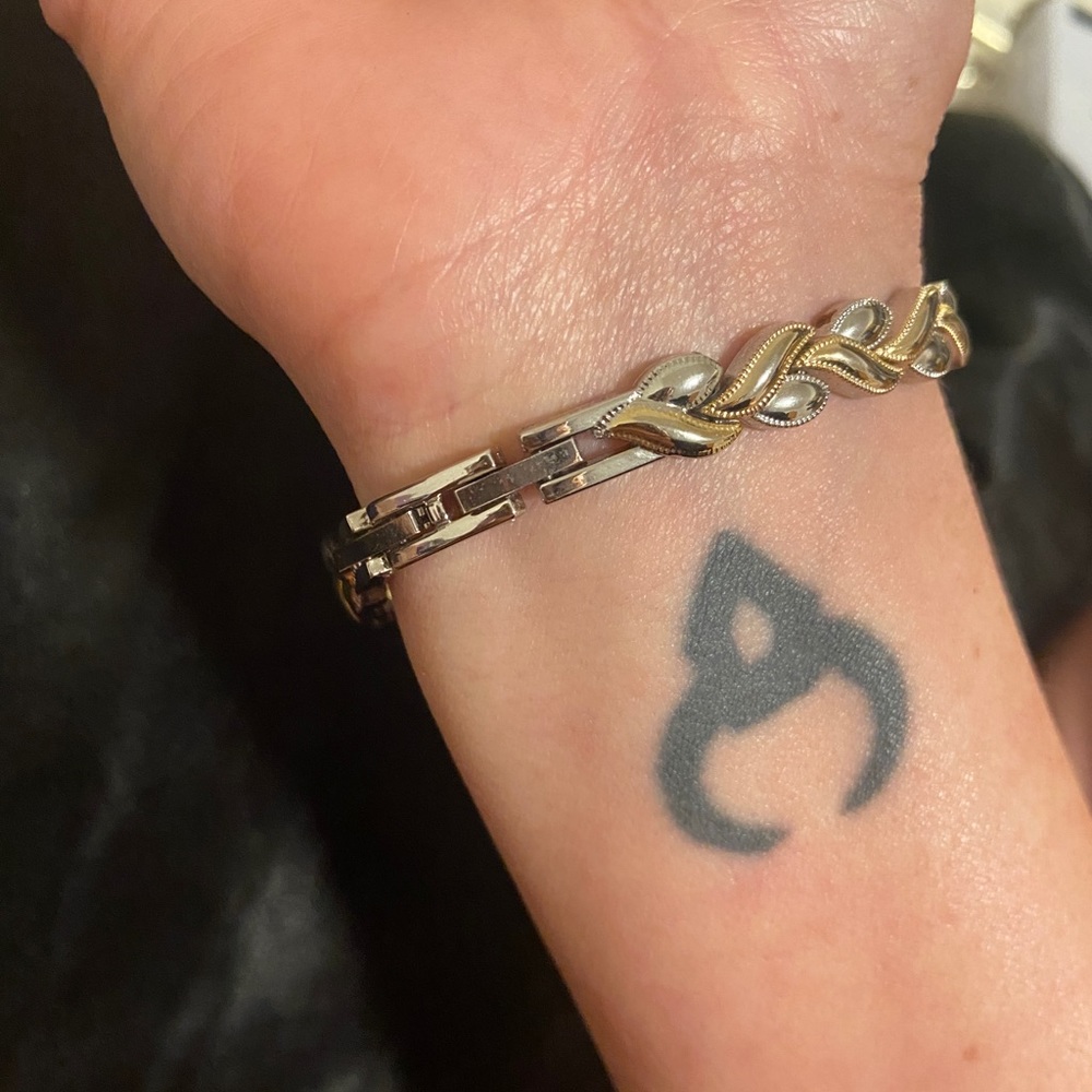 Watch - Picture 3 of 3